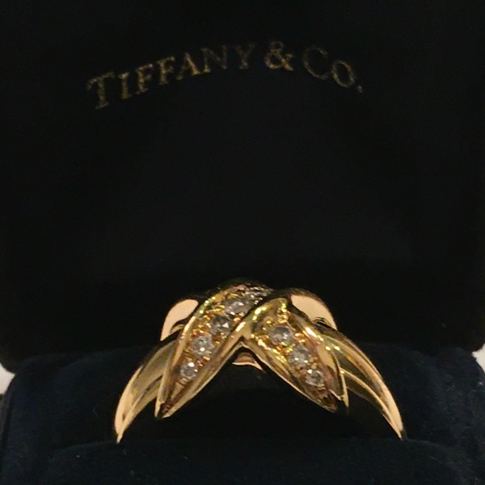 TIFFANY & CO. Vintage Wider 18k Gold Diamond Signature X Crossover Ring … - Picture 11 of 16